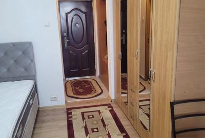 Garsonieră în Apărătorii Patriei