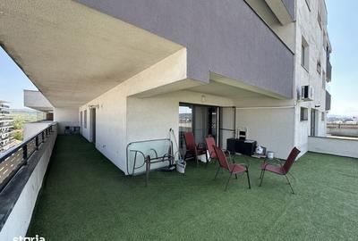 Apartament cu 4 camere semidecomandat în Mărăști