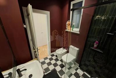 Apartament cu 3 camere semidecomandat în Schei