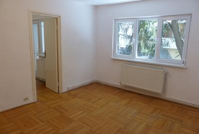 Apartament cu 2 camere nedecomandat în 7 Noiembrie