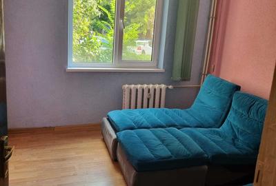 Apartament cu 3 camere semidecomandat în Liviu Rebreanu