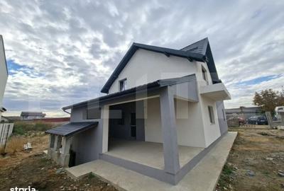 Casă cu 4 camere în Robănești