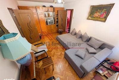 Apartament cu 3 camere semidecomandat în Grigorescu