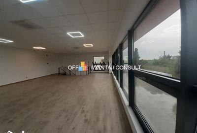 Spațiu comercial, de 600 mp, în Central - 9