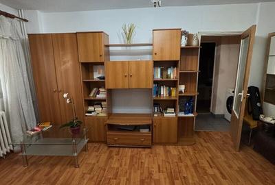 Apartament cu 2 camere semidecomandat în Brâncoveanu