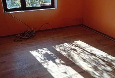 Casă cu 2 camere în Central