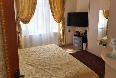 Apartament cu 2 camere semidecomandat, mobilat în Calea Victoriei