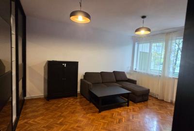 Apartament cu 2 camere decomandat în Plopilor