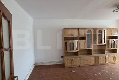 Apartament cu 4 camere în Mazepa 1