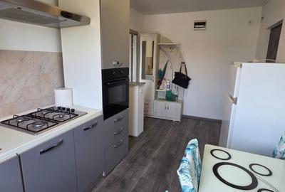 Apartament cu 2 camere semidecomandat în Mioriței