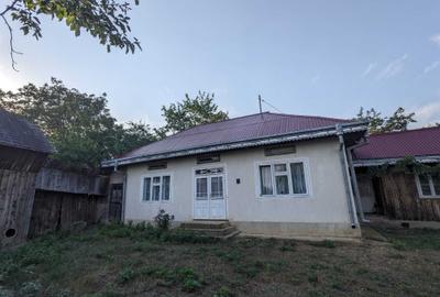 Casă cu 3 camere în Mihăiești - 2