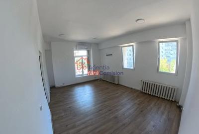 Spațiu comercial, de 22 mp, în Central