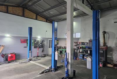 Spațiu industrial, de 300 mp, în Cărpinet - 2