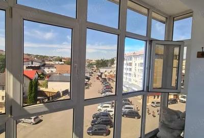 Apartament cu 3 camere semidecomandat în Fălticeni