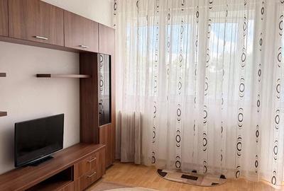 Apartament cu 2 camere semidecomandat în 1 Mai - 1
