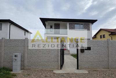 Casă cu 5 camere cu Canalizare în Berceni