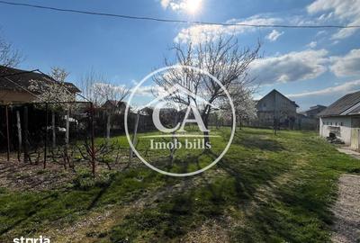 Casă cu 5 camere semidecomandat cu Teren 2000 Mp în Sânmartin - 2