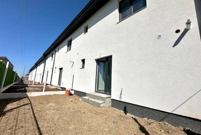 Duplex cu 4 camere cu Canalizare în Popas Păcurari - 12