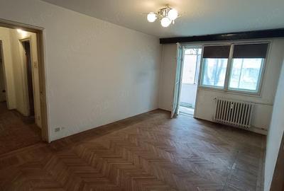 Apartament cu 3 camere semidecomandat în Titan - 1