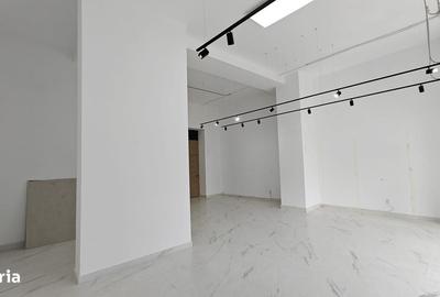 Spațiu comercial, de 90 mp, în Central