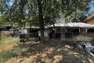 Casă cu Teren 1427 Mp în Central