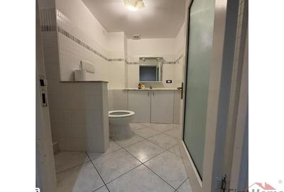 Apartament cu 4 camere decomandat în Est