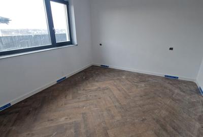 Casă cu 3 camere cu Teren 400 Mp în Bucium