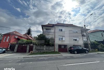 Casă cu 4 camere decomandat cu Teren 174 Mp în Central