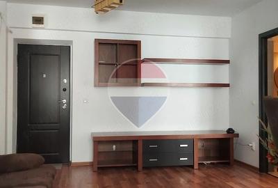Apartament cu 3 camere decomandat în Bucșinescu