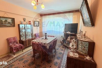 Apartament cu 3 camere decomandat în Radu Negru - 9