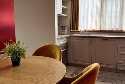Apartament cu 3 camere decomandat în Palat - 1