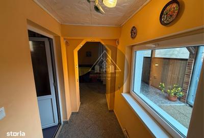 Casă cu 3 camere în Central