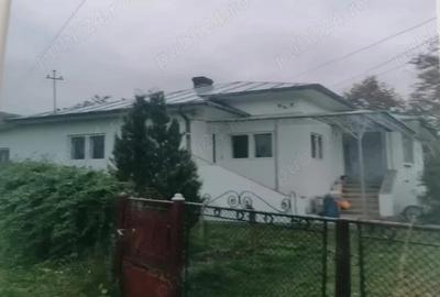 Casă cu Teren 1000 Mp în Posești - 1