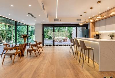 Apartament cu 4 camere decomandat, mobilat în Herăstrău