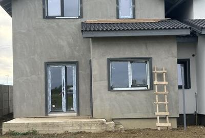 Casă cu 4 camere în Urseni - 2