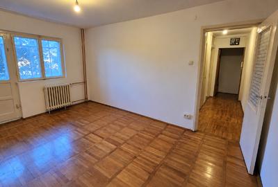 Garsonieră decomandată în Complex Studențesc