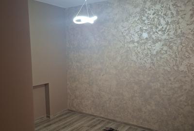 Apartament cu 3 camere semidecomandat în Popoveni