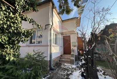 Casă cu 3 camere cu Teren 128.88000488281 Mp în 1 Mai - 4