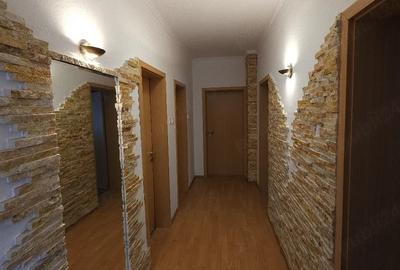 Casă cu 3 camere cu Teren 250 Mp în Girocului
