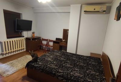 Apartament cu 3 camere decomandat în Faleza Nord - 3