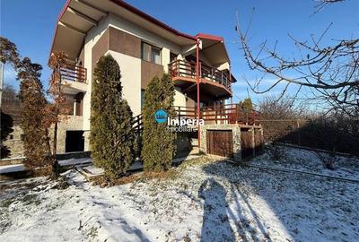 Casă individuală cu 5 camere cu Canalizare în Bucium - 1