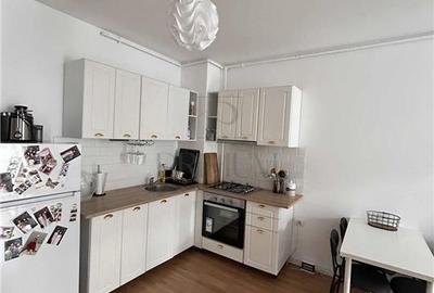 Apartament cu 2 camere decomandat, mobilat în Torontalului