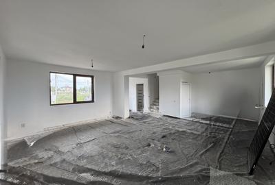 Casă individuală cu 4 camere cu Canalizare în Domnești - 1