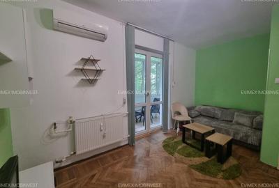 Garsonieră decomandată în Baba Novac