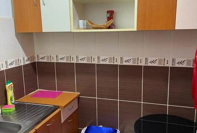 Garsonieră semidecomandată în Badea Cârțan