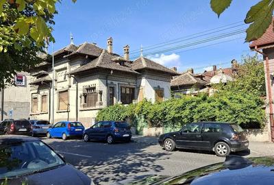 Casă cu Teren 537 Mp în Central