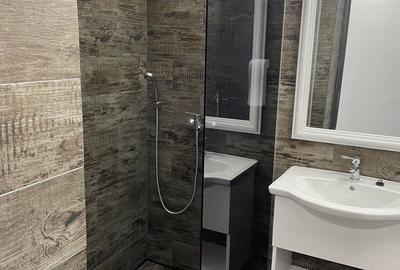 Spațiu comercial, de 883 mp, în Eșelnița - 1