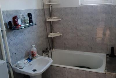 Apartament cu 4 camere semidecomandat în Micro 39 - 2