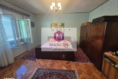 Casă cu 3 camere în Central