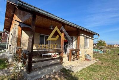 Casă cu 2 camere cu Teren 2186 Mp în Satulung